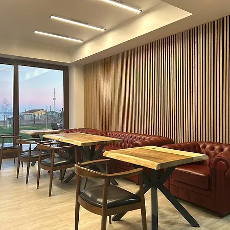 Pensiunea Livada 3* 泰基尔吉奥尔