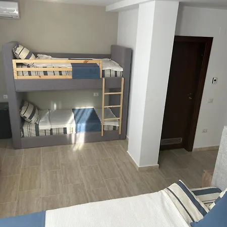 招待所 Pensiunea Livada