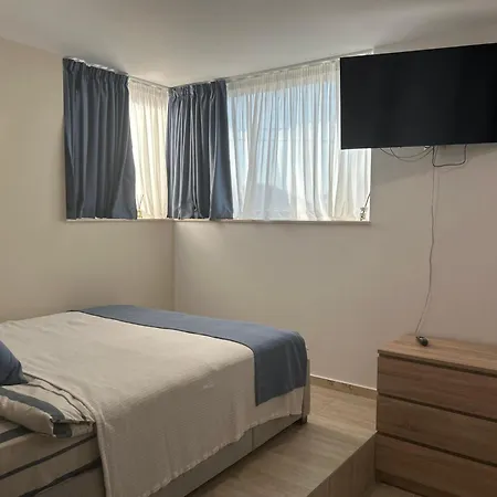 Pensiunea Livada 泰基尔吉奥尔