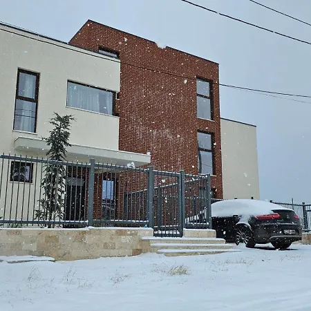 Pensiunea Livada 3* 泰基尔吉奥尔