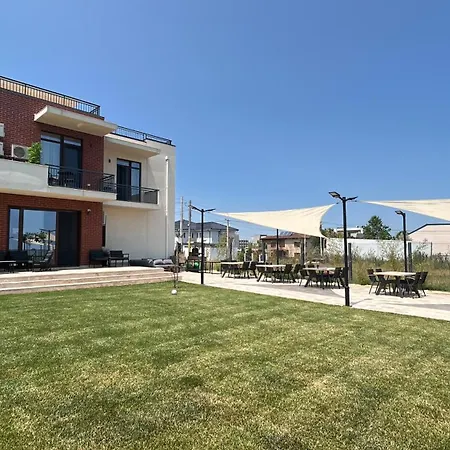 Pensiunea Livada 3* 泰基尔吉奥尔