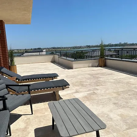 招待所 Pensiunea Livada 3*